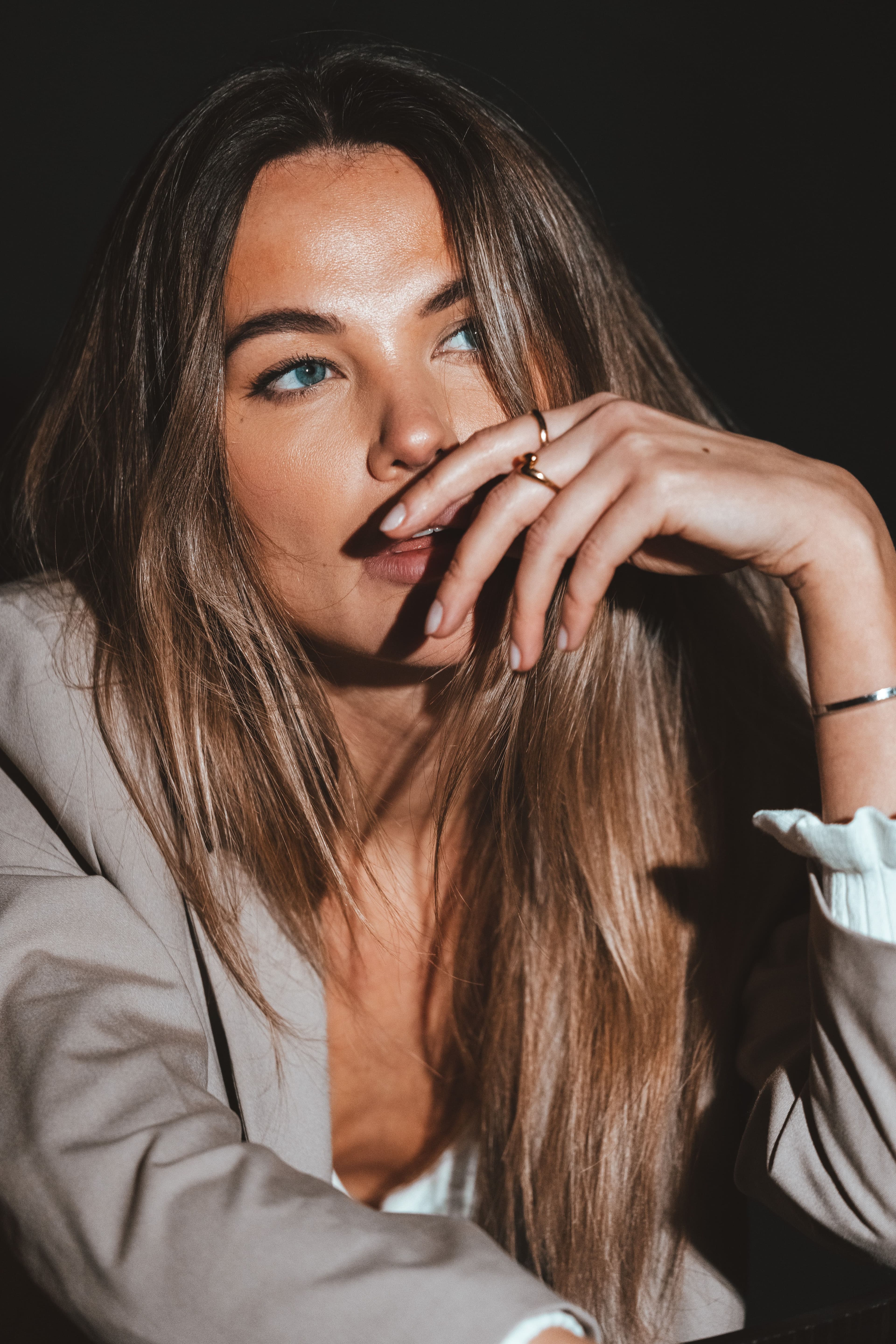 Soft, face-framing volume at the crown from a 90s blowout technique